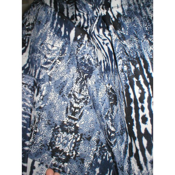 Womens New NWT Romeo Juliet Couture Medium Blue White Top Tunic Raglan Kimono - Picture 7 of 9